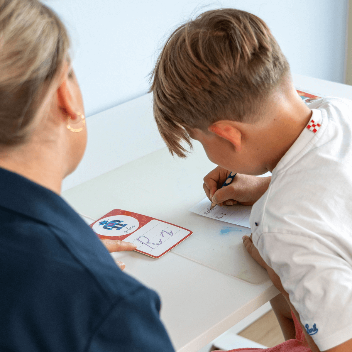 kinderfysiotherapie behandeling fijne motoriek schrijven