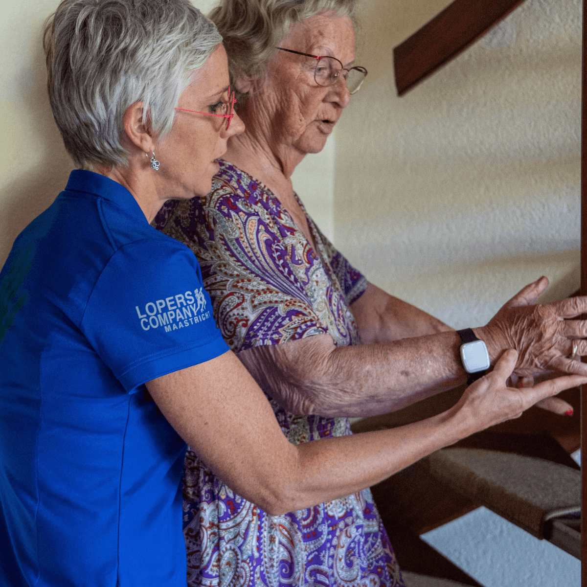 Fysiotherapie voor ouderen behandeling thuis