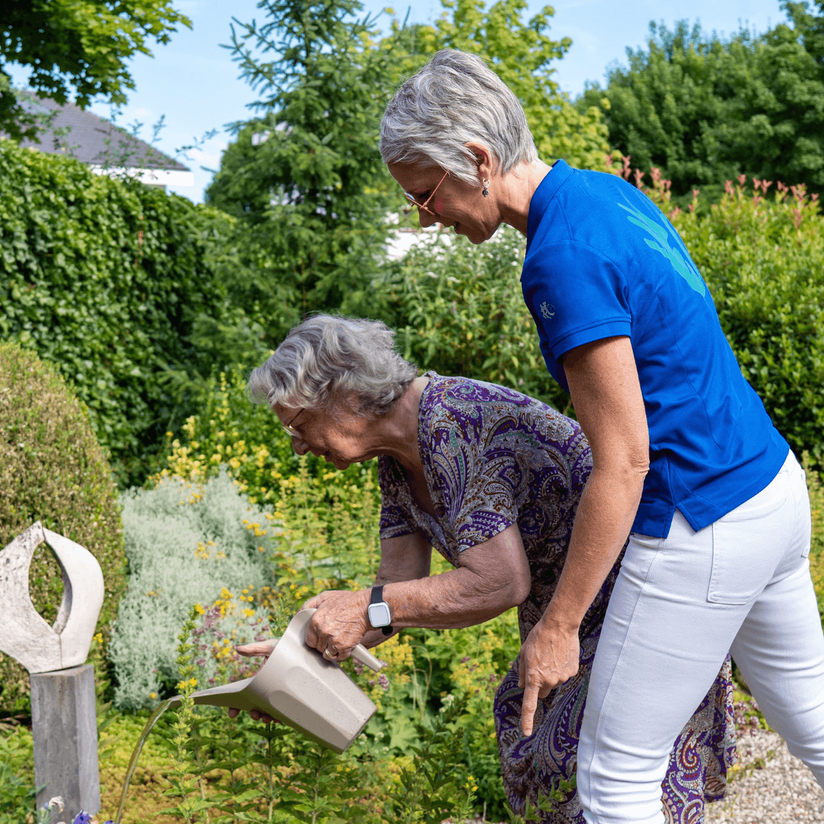 Specialisatie geriatriefysiotherapie behandeling thuis tuin